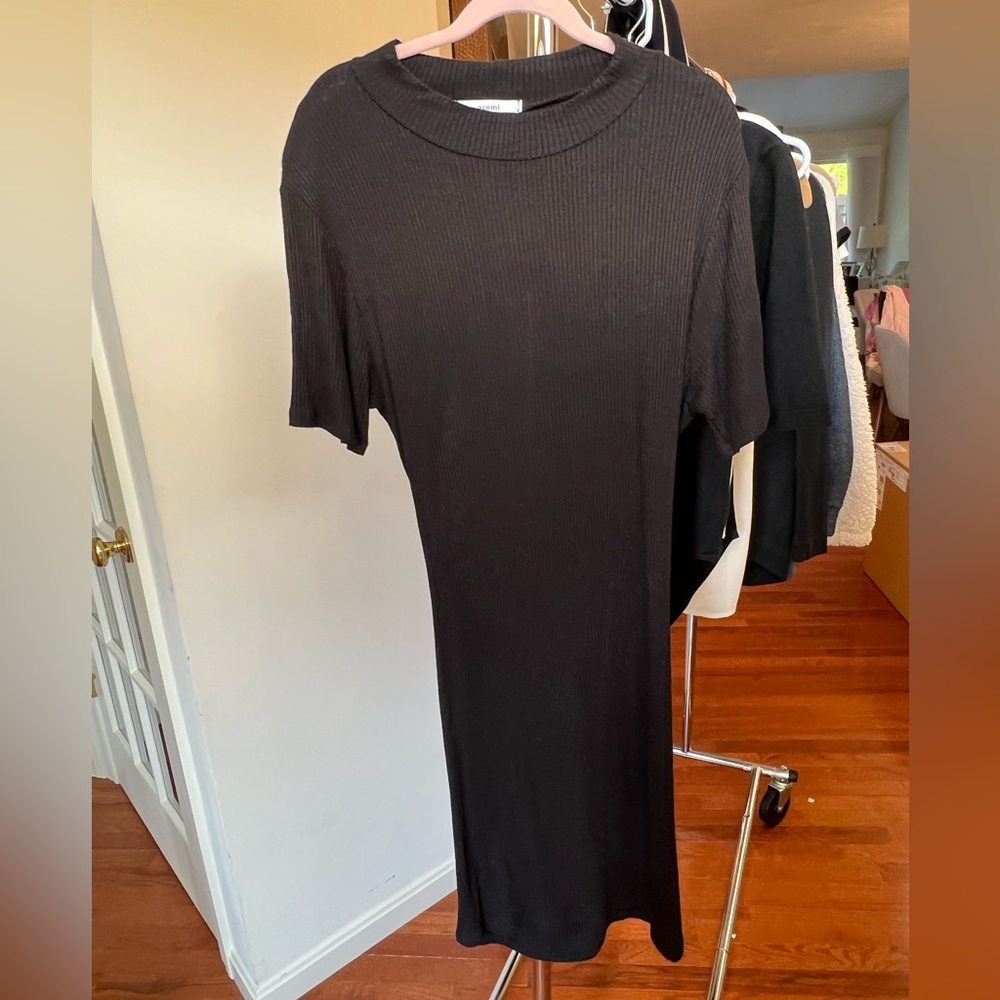 Black bodycon dress by Acemi